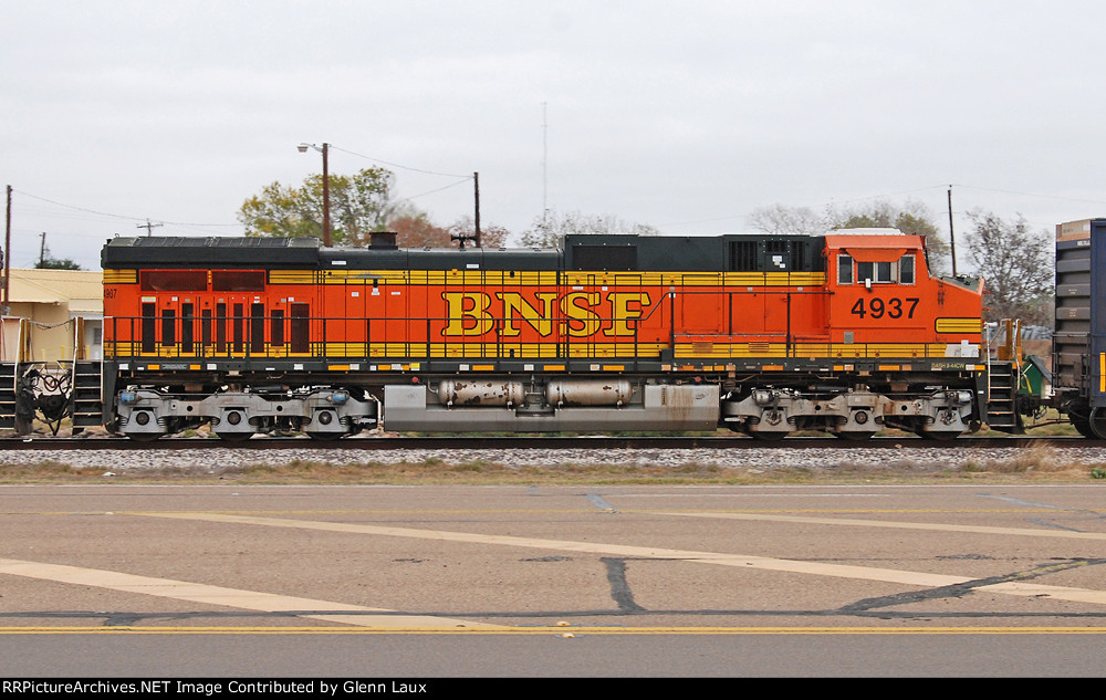 BNSF 4937